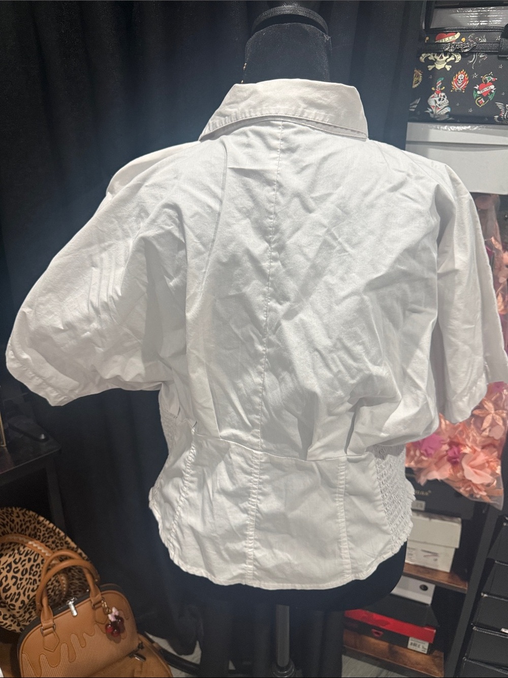 Express White Short Sleeve Fitted Button-Front Shirt - Picture 3 of 6